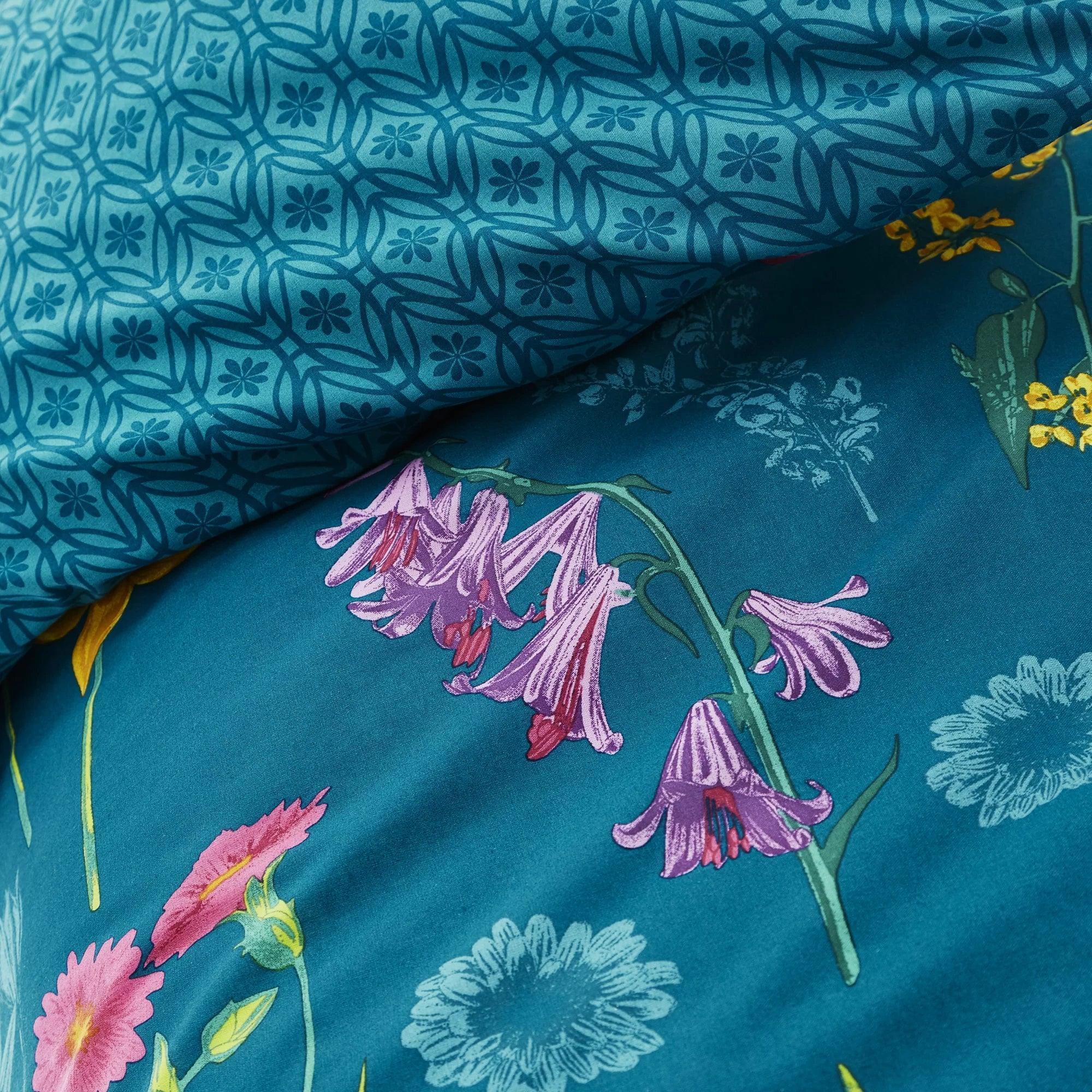 Efrebo Polyester Floral Duvet Cover Set with Pillowcases - YANDZ HOME